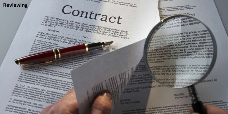 Reviewing - strategy for successful contract law for business owners